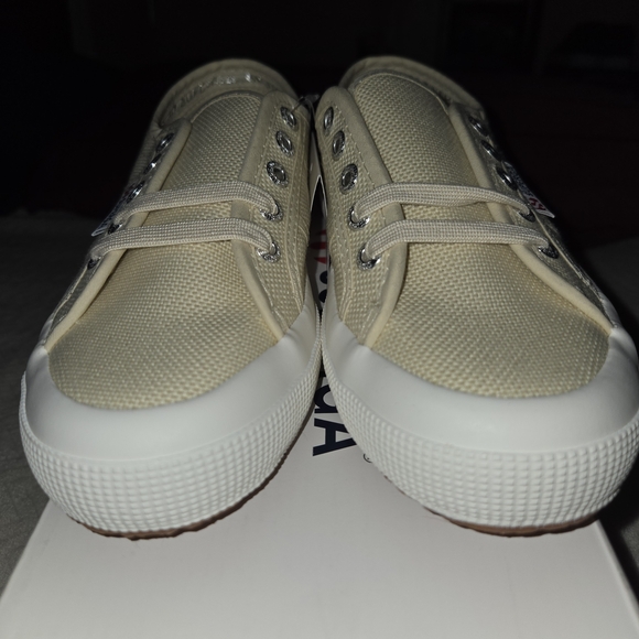 Woman Superga Classic Cream Canvas Sneakers - Picture 3 of 5